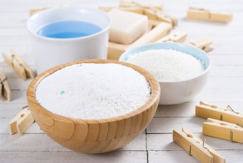 Preparare un detersivo per la lavatrice