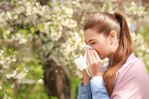 7 antistaminici naturali per ridurre l’allergia