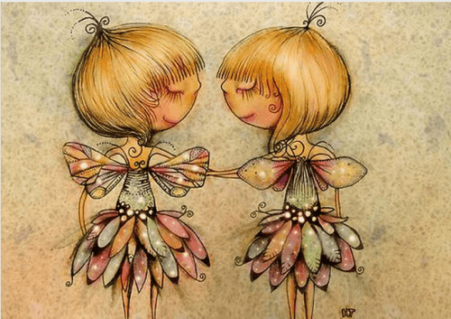 amiche-che-si-danno-la-mano