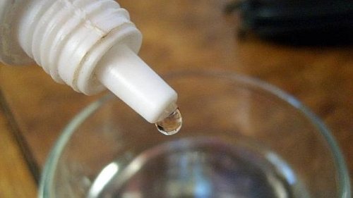 Acqua ossigenata.