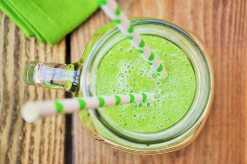 frullato a base di melone e mela verde