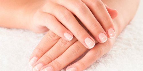Mani femminili curate