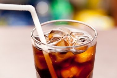 Bevande gassate: con quali alimenti non vanno accompagnate?