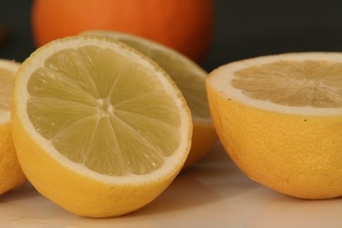 Limoni a metà 