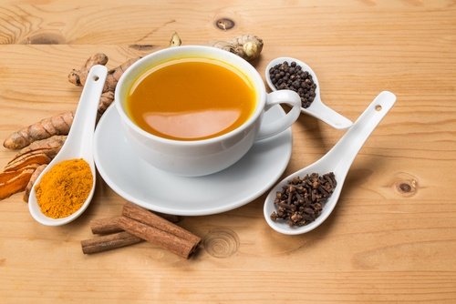 Infuso di curcuma