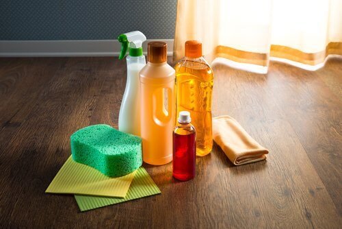 pulizia della casa con oli essenziali