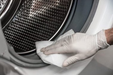 Come eliminare la muffa dalla lavatrice in modo naturale