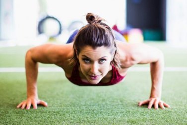 Addominali sodi in soli 4 minuti con il metodo Tabata