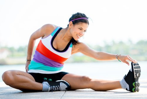 lo stretching aiuta a prevenire i crampi muscolari