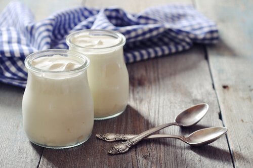 Yogurt naturale