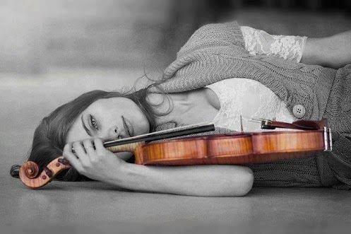 Ragazza con violino