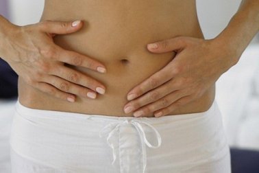 Come trattare efficacemente il gonfiore addominale