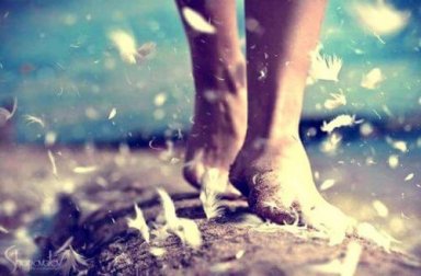 Camminare fa bene: ecco i suoi 4 benefici psicologici