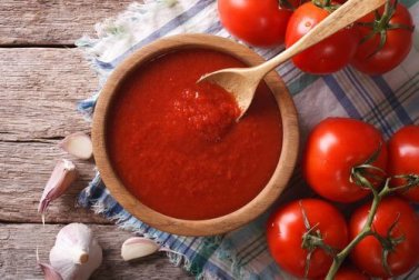 Passata di pomodoro casereccia, antiossidante e anticancerogena