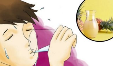 Bevanda naturale a base di buccia d'ananas per ripopolare la flora intestinale