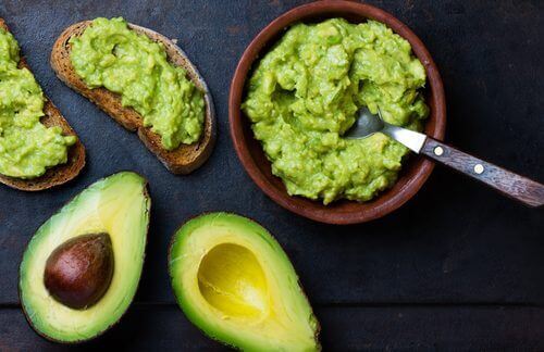 7 idee per sfruttare al meglio le proprietà dell’avocado