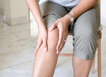 Ridurre il dolore alle ginocchia con 10 trucchi in cucina