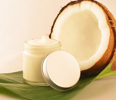 olio di cocco per proteggere la pelle