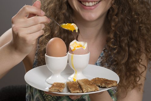 uovo contro fame ansiosa
