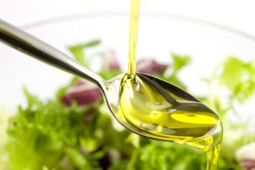 Olio d'oliva per una pelle morbida
