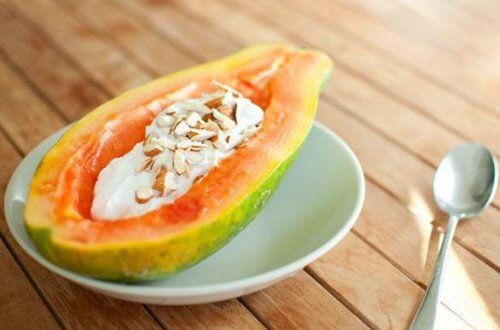 papaya con le mandorle