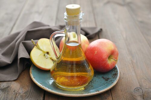 Per combattere la cellulite potete ricorrere all'aceto di mele