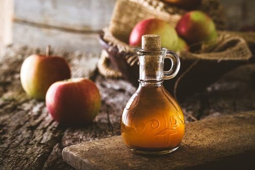 Aceto di mele per eliminare le pulci