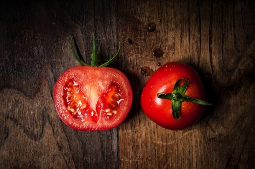Perché vale la pena mangiare pomodori tutti i giorni?