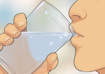 4 tisane casalinghe per combattere la stitichezza