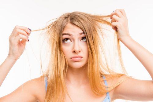 Capelli secchi a causa di una carenza proteica