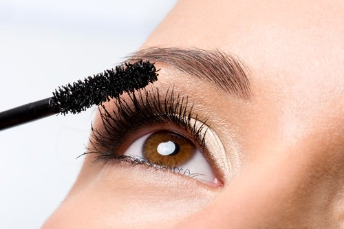 Mascara di qualità per rafforzare le ciglia
