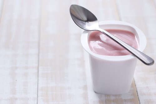 Yogurt per il trattamento della candidosi