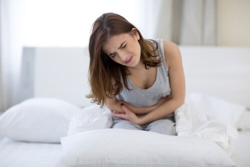 Il dolore alle ovaie potrebbe essere dovuto a un'infezione, per esempio alle vie urinarie come la cistite