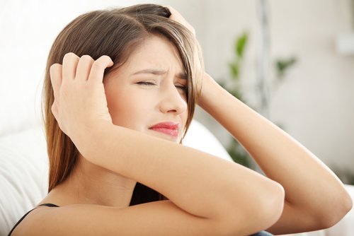 Il mal di testa uno dei sintomi dello stress