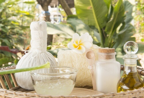 Ampolle con oli e gel di aloe vera