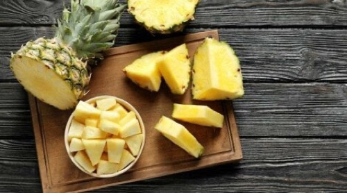 Ananas a pezzi