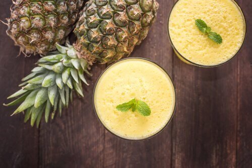 Frullato ananas e pompelmo