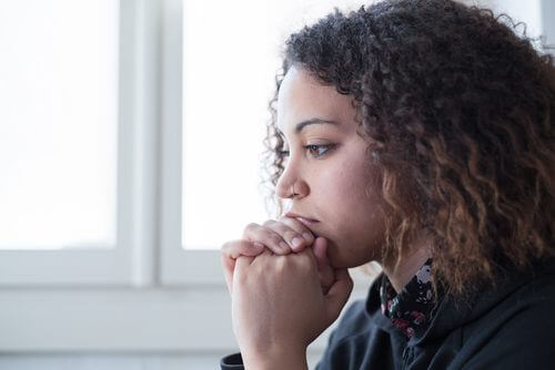 Paura di restare soli: 9 consigli per accettare i momenti di solitudine Paura di restare soli: 9 consigli per accettare i momenti di solitudine