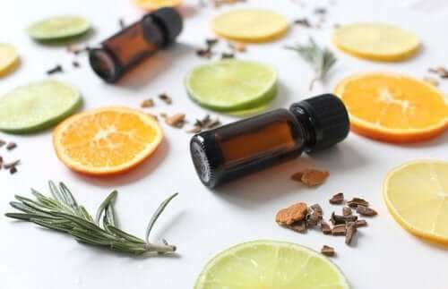 Oli essenziali naturali per trattare la cellulite