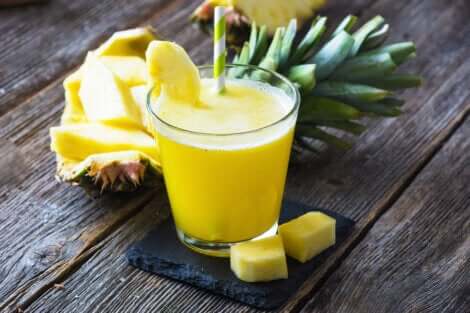 Acqua di ananas