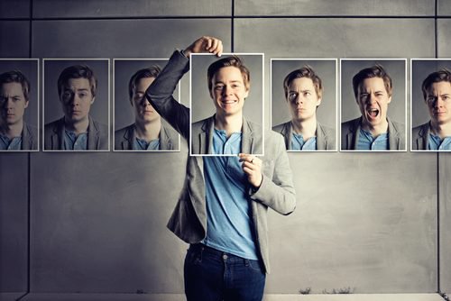 Uomo e foto con diverse espressioni