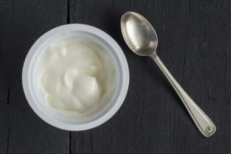 Yogurt naturale