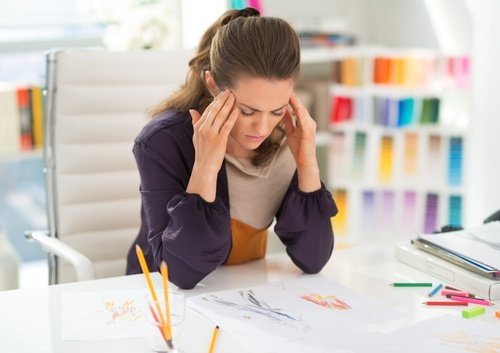 Ragazza stressata