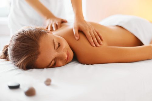 Massaggi decontratturanti per alleviare i dolori muscolari