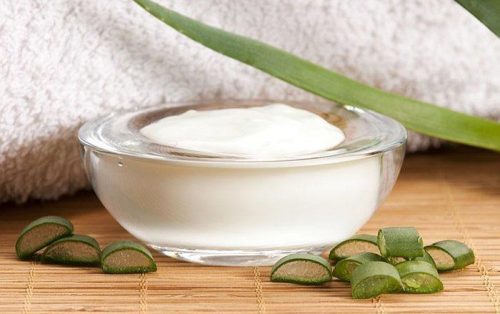 Peeling all'aloe vera, olio di cocco e sale marino