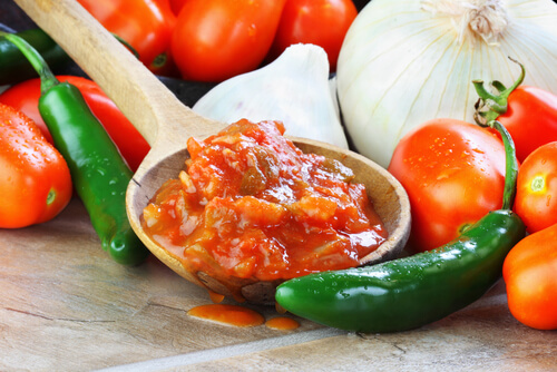 Peperoncino piccante e verdure