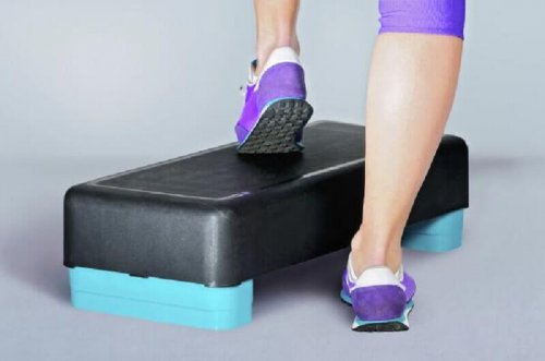 Stepped da usare per esercizi per le ginocchia