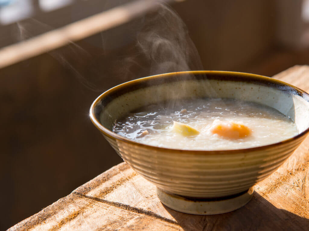 Mangiare il riso in modo sano: riso in brodo.