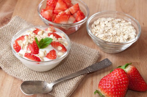 Avena con fragole e crema
