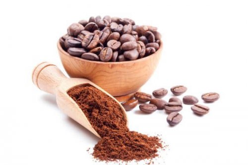 Caffè contro cattivi odori in cucina